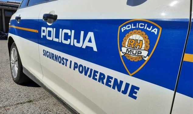 Zadarska policija: Dvije mrtve osobe pronađene u kući u Sukošanu