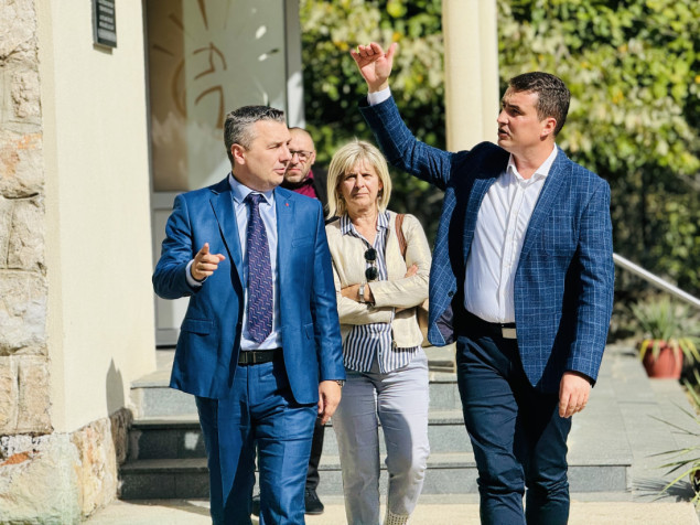 Ministar Dizdar posjetio katoličku crkvu u povratničkom naselju Kostajnica kod Konjica