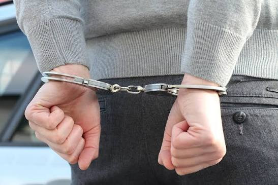 Policajcu Elvisu Saletoviću određen pritvor, MUP TK-a ga suspendirao