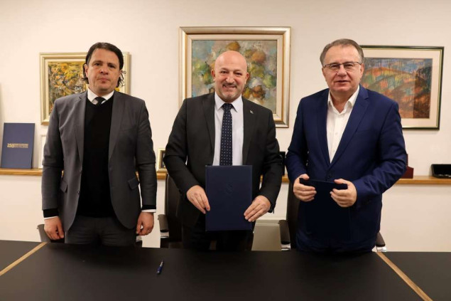 Nikšić i Kurtović potpisali Sporazum o osnovici i bodu za obračun plaća