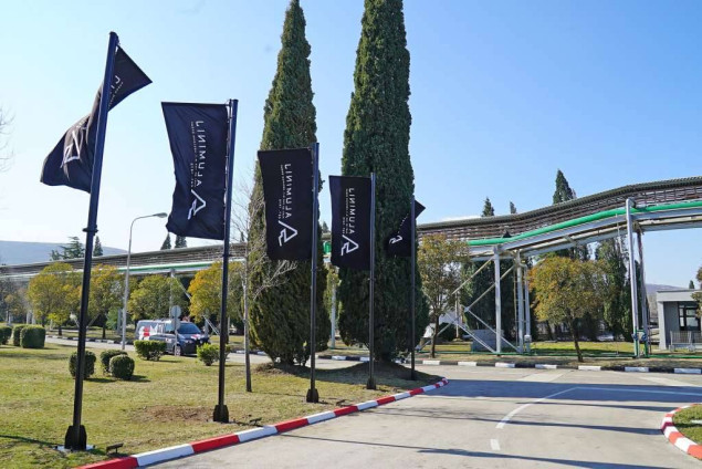 U krugu Aluminija smrtno stradao radnik