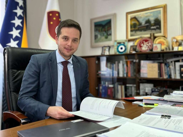 Nihad Uk: Očuvanje socijalnih davanja i infrastrukturni projekti su prioritet Budžeta KS za 2025. godinu