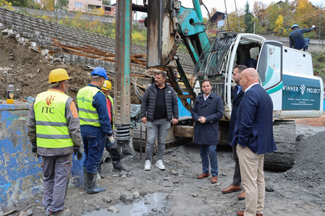 Uk, Kalamujić i Barlov obišli gradilište južne tribine stadiona 'Grbavica': Vlada KS uložila 4,7 miliona KM