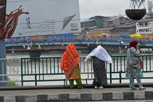 Obilne kiše izazvale klizište u Džamuu i Kašmiru, poginulo 32 ljudi