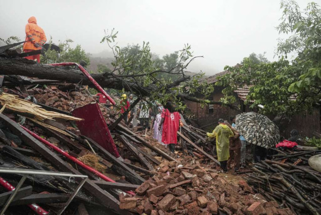 Najmanje 16 poginulih u klizištu u Indiji, desetine nestalih