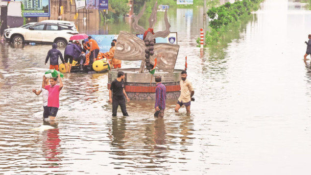 Usljed nevremena poginulo 14 osoba u državi Gudžarat