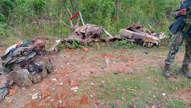 Deset policajaca i vozač poginuli u eksploziji u centralnoj Indiji