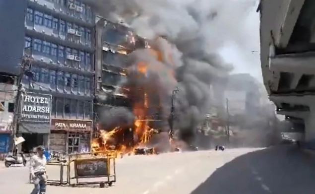 Požar zahvatio restoran i hotel u Indiji, poginulo šest osoba