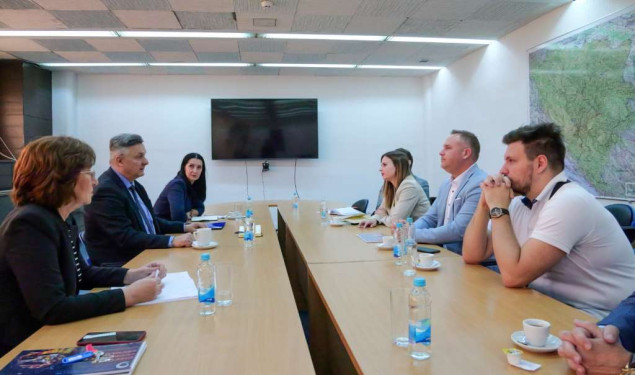 Urediti "trgovinu na internetu" u FBiH