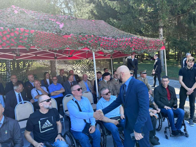 Ministar Isak na obilježavanju Dana Armije Republike BiH u Bihaću