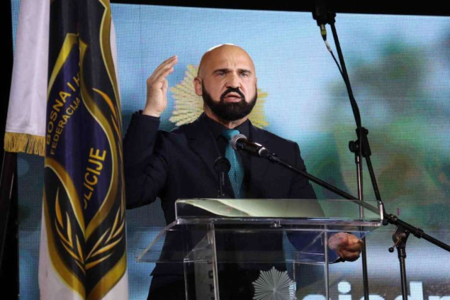 Isak: Zbog politikanstva i skupljanja jeftinih političkih poena bespotrebno se unosi strah među građane