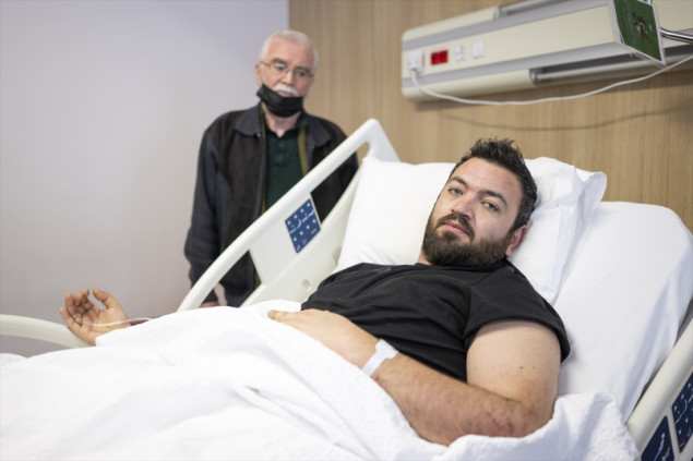 Preživio 32 sata ispod ruševina s 12 maslina