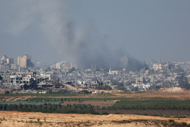 U izraelskim napadima na škole u kojima su raseljeni u Gazi ubijena Palestinka, 15 osoba povrijeđeno