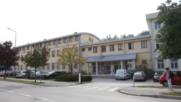 Suprugu davio i nanio joj ubodne rane kuhinjskim nožem, dobio tri godine i devet mjeseci zatvora