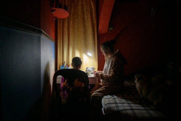 Rat u Ukrajini ulazi u petu godinu, UN upozorava na sve težu krizu za žene, zdravstvo i energetiku