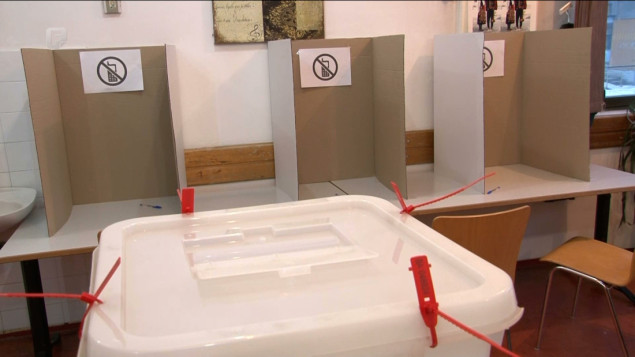 Izlaznost u Bratuncu 47,69%, u Tuzli 23,14%