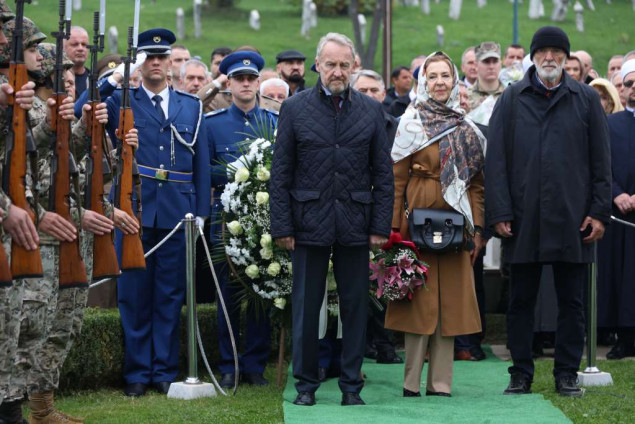 Obilježena 22. godišnjica smrti prvog predsjednika Predsjedništva RBiH Alije Izetbegovića