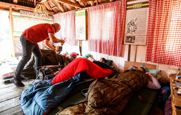 Takmičenje u izležavanju ušlo u 46. dan, troje najupornijih leži preko hiljadu sati