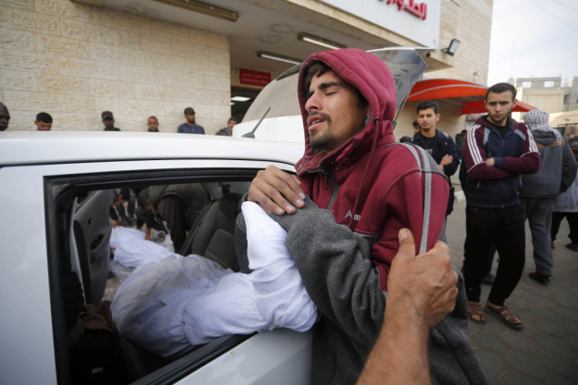 Izraelske snage jutros gađale dva izbjeglička kampa u Gazi