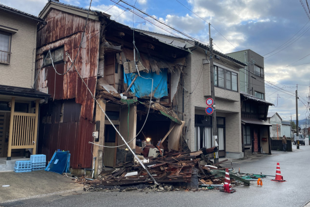 Broj poginulih u zemljotresu u Japanu povećao se na 92, nestalih na 242