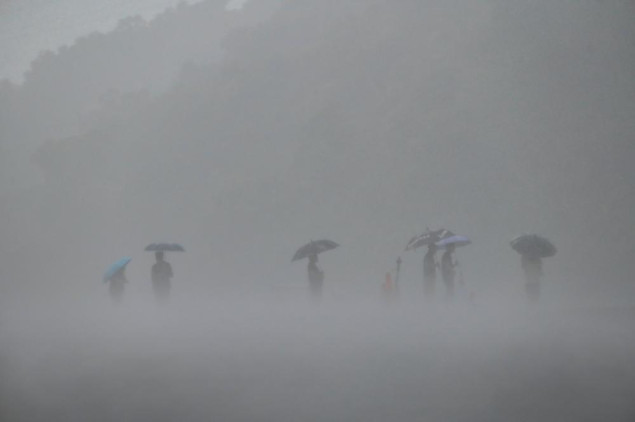 Japan se priprema za obilne kiše dok se tajfun Mawar primiče