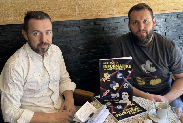 USK: Mladi nastavnik donosi inovacije iz inostranstva kroz priručnik informatike