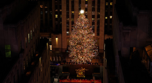Na Rockefeller centru upaljeno najspektakularnije božićno drvo na svijetu