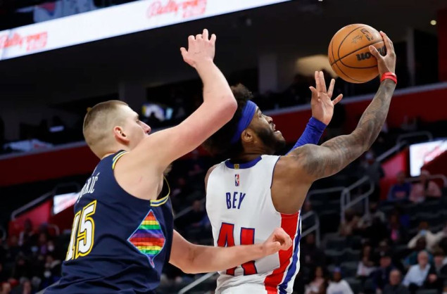 Double-double Jokića u porazu Denvera od Detroita