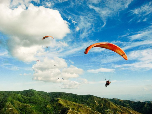 Započelo 5. međunarodno takmičenje u paraglajdingu 'Desant na Drvar'