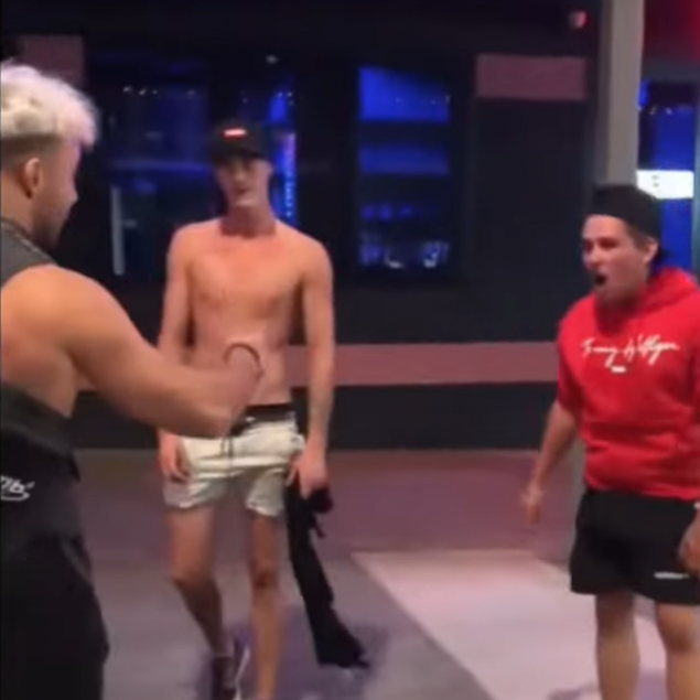 MMA borac nokautirao nasilnika koji je maltretirao drugog muškarca