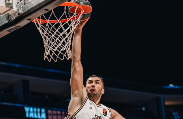 Kamenjaš briljirao s 20 poena: Dubai savladao Crvenu zvezdu u Euroligi