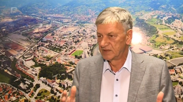 Kasumović optužio Uzunovića da ucjenjuje Trojku i pozvao ga da vrati mandat stranci