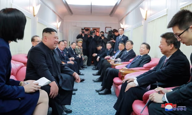 Vagoni Kim Jong una: roze kožne fotelje i podovi otporni na bombe