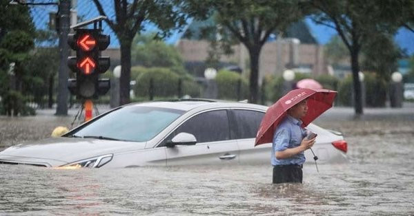 Zbog poplava i obilnih padavina na jugu Kine evakuisano 70.000 ljudi