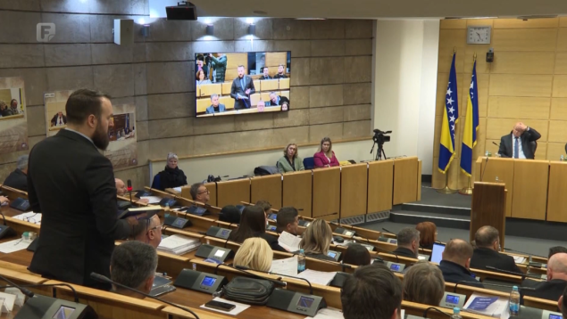 Ne postoji više Klub Stranke za BiH u Federalnom parlamentu, formiran novi