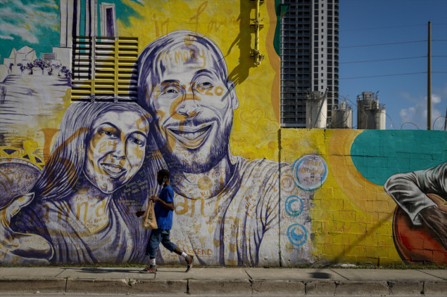 Godišnjica smrti Bryanta: Umjetnici muralom odaju počast legendi košarke