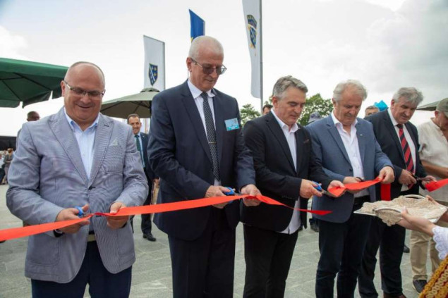 Komšić prisustvovao ceremoniji otvaranja spomen-parka 'Vlašić'