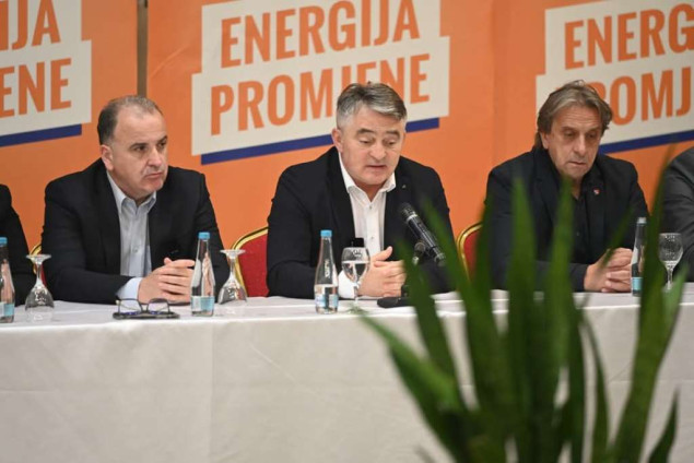 Proširena sjednica Predsjedništva Demokratske fronte održana u Bihaću