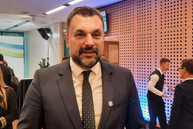 "Odluka o početku pregovora bila bi pljuska za prorurske i proistočne snage koje se ne raduju našem brzom napretku"