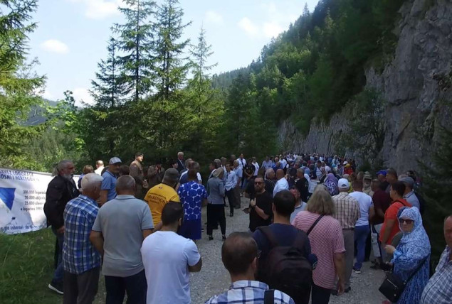 Obilježavanje 33. godišnjice zločina na Korićanskim stijenama