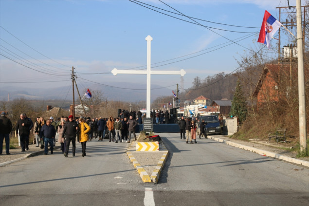 Hiljade lokalnih Srba protestovalo na sjeveru Kosova