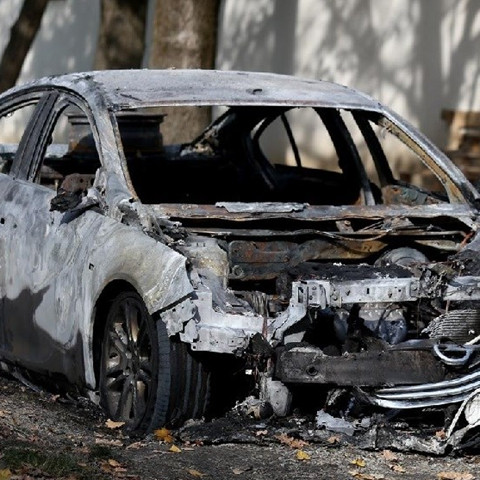 Božoviću sedam mjeseci zatvora zbog paljenja automobila sa RKS tablicama na sjeveru Kosova