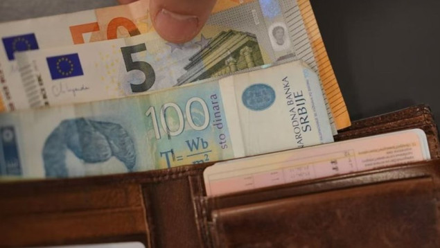 Od danas na Kosovu euro je jedino sredstvo plaćanja