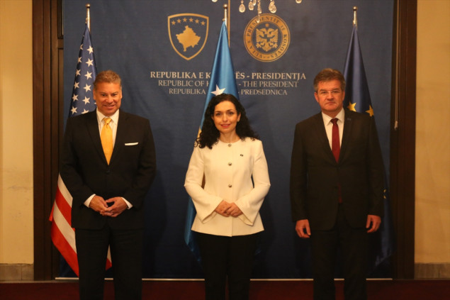 Predsjednica Osmani se sastala sa Escobarom i Lajčakom
