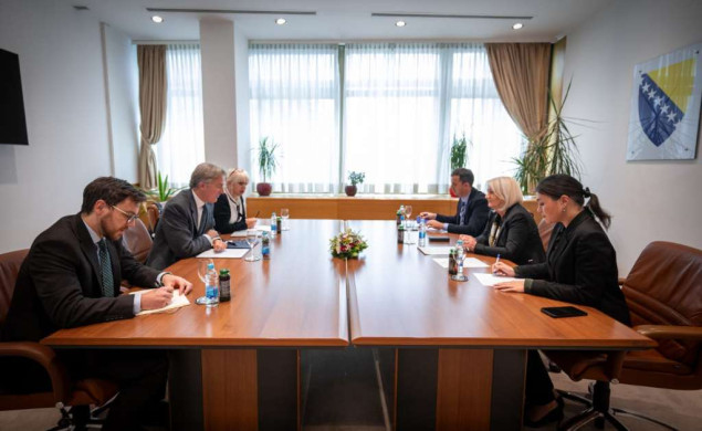 Krišto s ambasadorom Reillyjem: UK će nastaviti pružati podršku BiH u procesu evropskih integracija