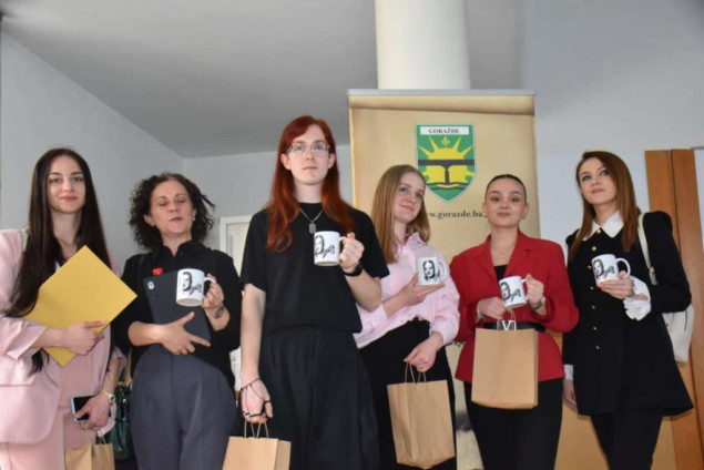 U Goraždu održan kviz znanja o liku i djelu Isaka Samokovlije, najuspješniji učenici iz Fojnice