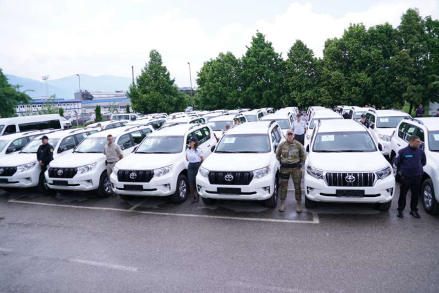 Ambasador Japana Kinefuchi i ministar Nešić uručili 37 vozila policijskim agencijama BiH