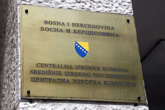 Lončar: Ogorčeni građani se obraćaju Ambasadi jer su odbijeni od CIK-a BiH