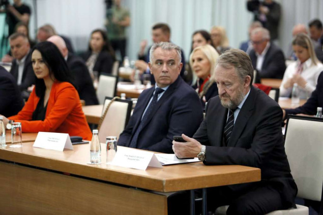 Safet Softić predsjednik GO SDA, generalni sekretar stranke Halid Genjac