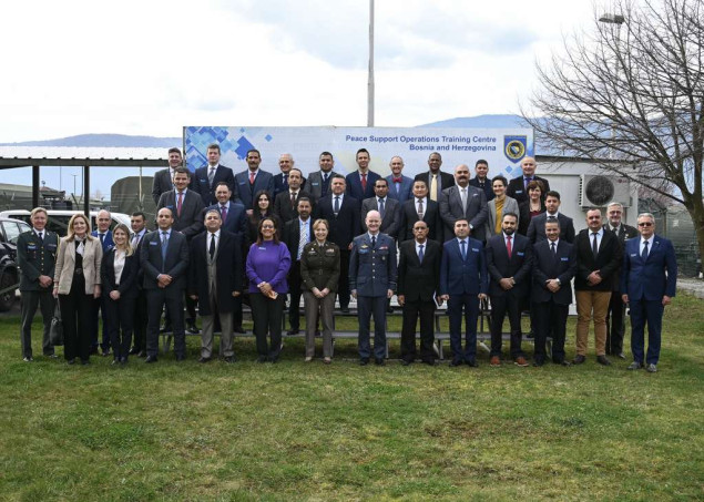 Brigadna generalica McGaha sastala se s delegacijom NATO Odbrambenog koledža